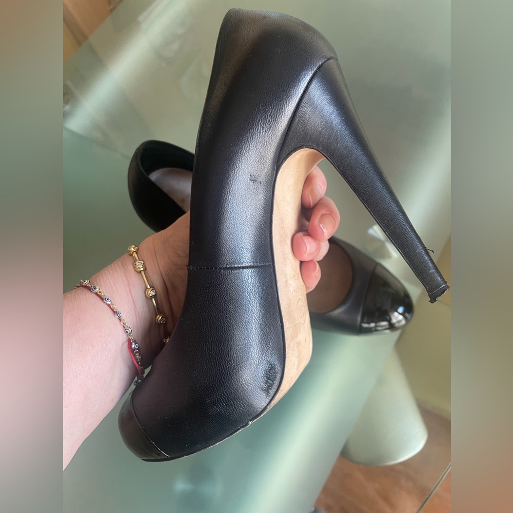 Chanel interlocking logo pumps - Picture 15 of 15